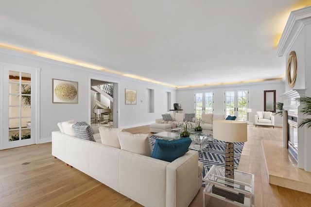 15 Boroughwood Place, Hillsborough, CA 94010