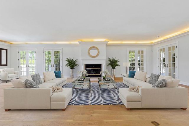 15 Boroughwood Place, Hillsborough, CA 94010