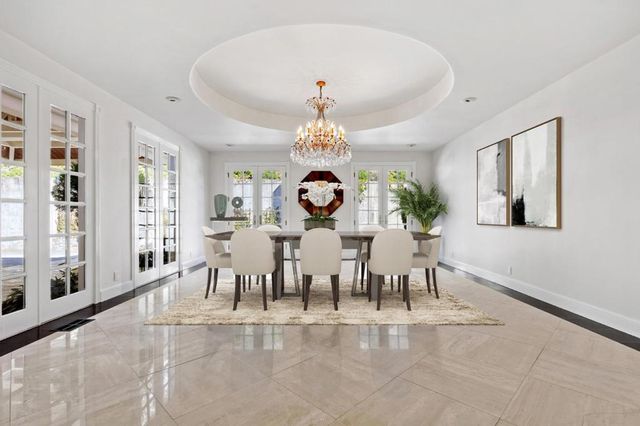 15 Boroughwood Place, Hillsborough, CA 94010