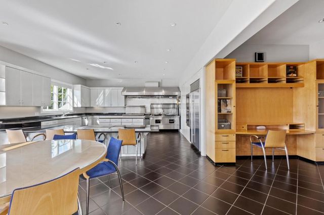 15 Boroughwood Place, Hillsborough, CA 94010