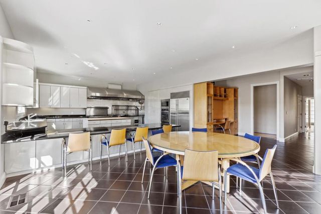 15 Boroughwood Place, Hillsborough, CA 94010