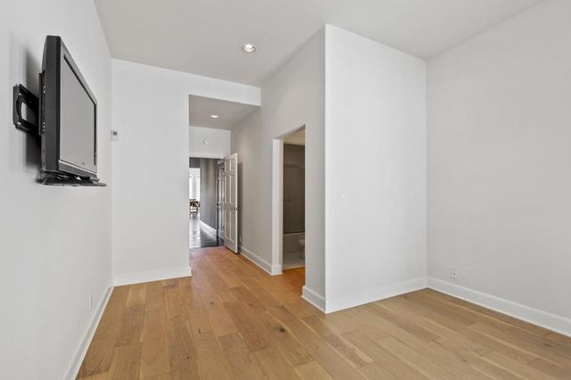 15 Boroughwood Place, Hillsborough, CA 94010