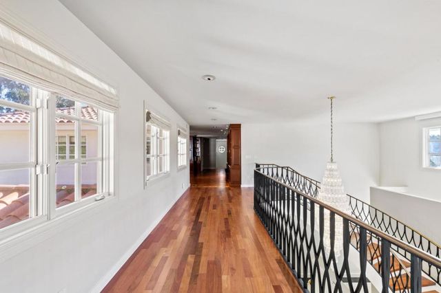 15 Boroughwood Place, Hillsborough, CA 94010