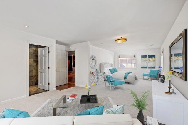 15 Boroughwood Place, Hillsborough, CA 94010