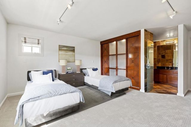 15 Boroughwood Place, Hillsborough, CA 94010