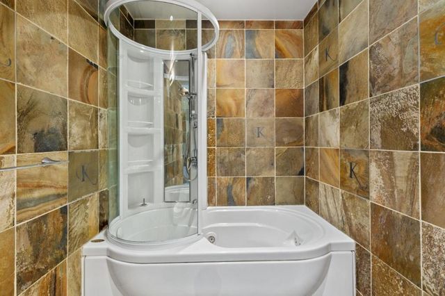 15 Boroughwood Place, Hillsborough, CA 94010