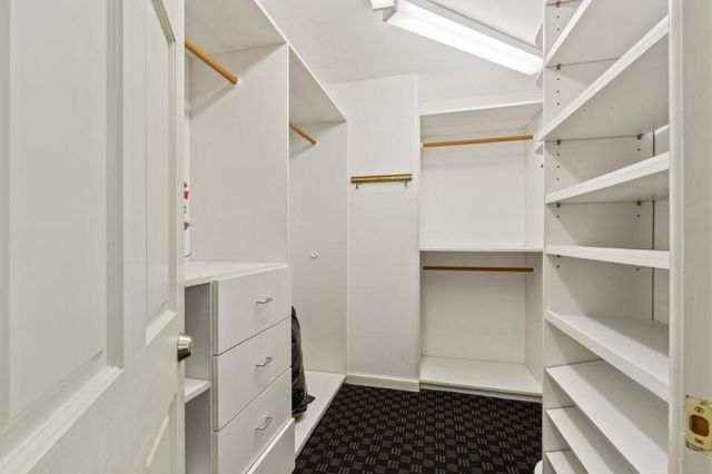 15 Boroughwood Place, Hillsborough, CA 94010