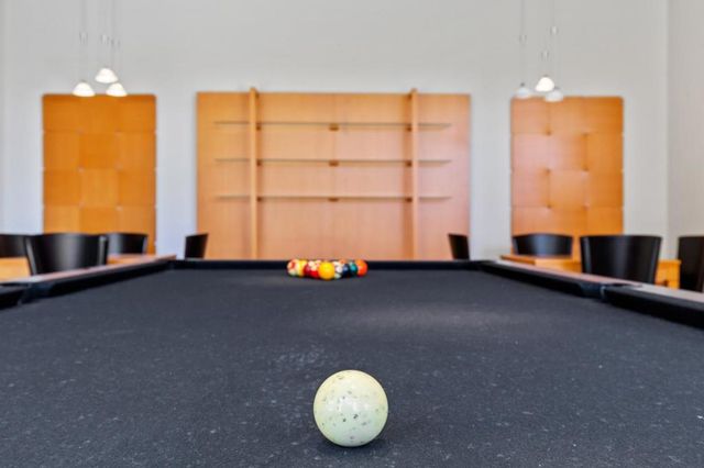 15 Boroughwood Place, Hillsborough, CA 94010