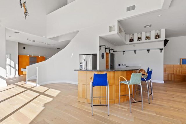 15 Boroughwood Place, Hillsborough, CA 94010