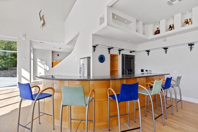 15 Boroughwood Place, Hillsborough, CA 94010