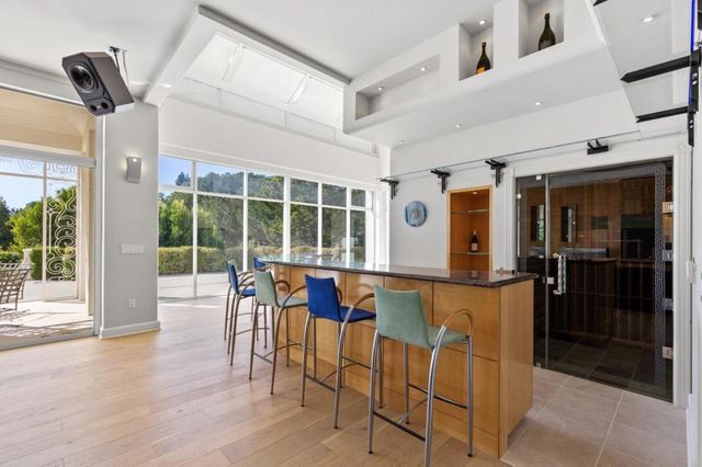 15 Boroughwood Place, Hillsborough, CA 94010