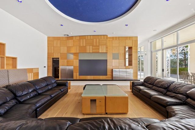 15 Boroughwood Place, Hillsborough, CA 94010