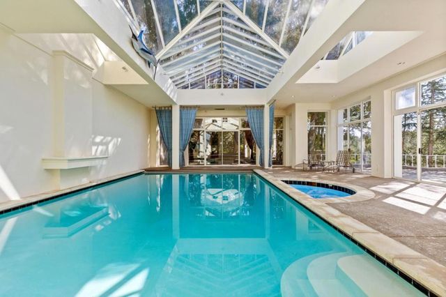 15 Boroughwood Place, Hillsborough, CA 94010