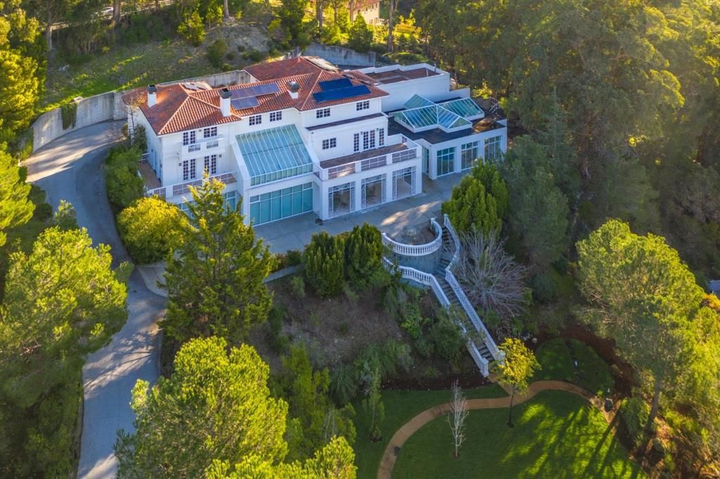 15 Boroughwood Place, Hillsborough, CA 94010