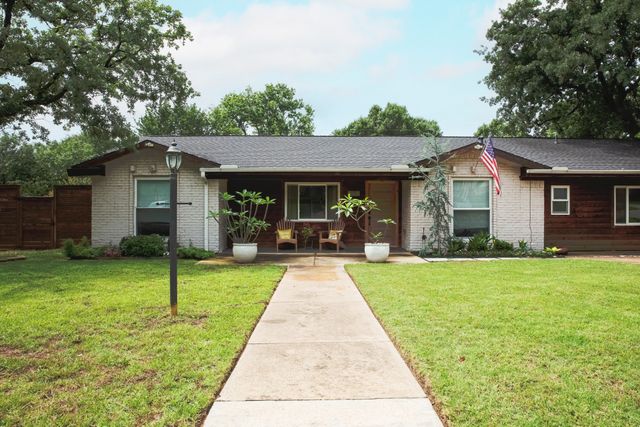 609 Hillside Road, Colleyville, TX 76034