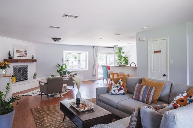 609 Hillside Road, Colleyville, TX 76034