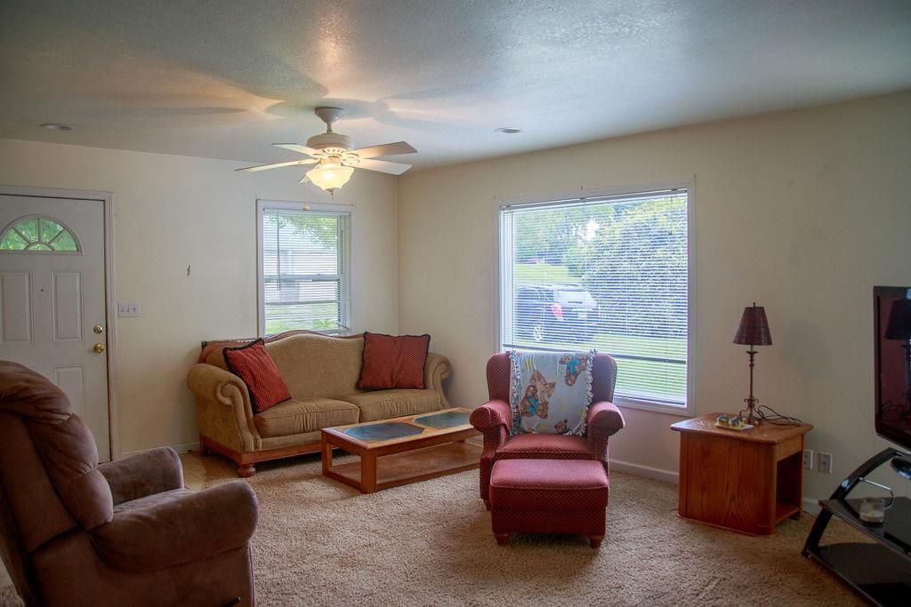 1926 Garland Street, Leavenworth, KS 66048 — photo 2