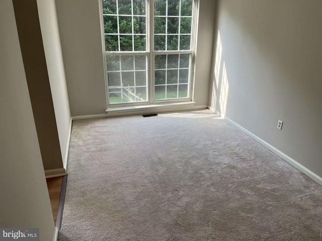 8 CARPER ST, Bear, DE 19701