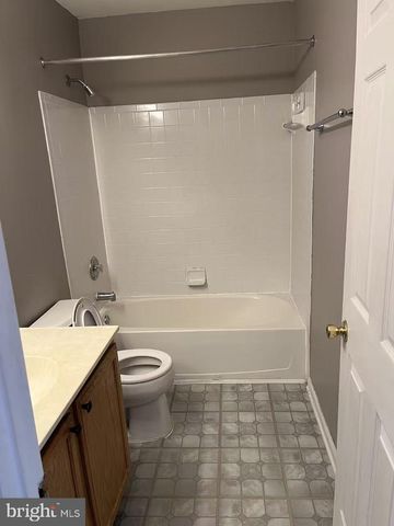 8 CARPER ST, Bear, DE 19701