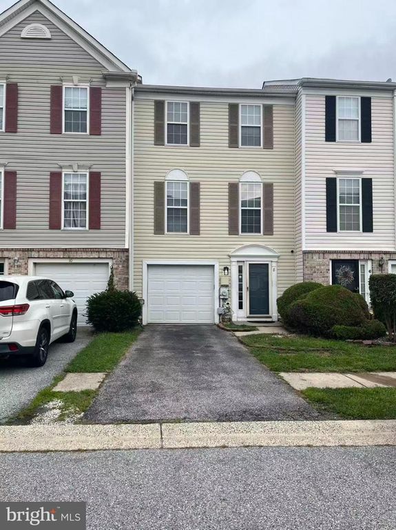 8 CARPER ST, Bear, DE 19701