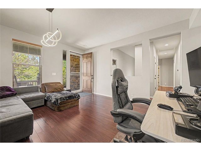 152 N Biloxi Way, Aurora, CO 80018