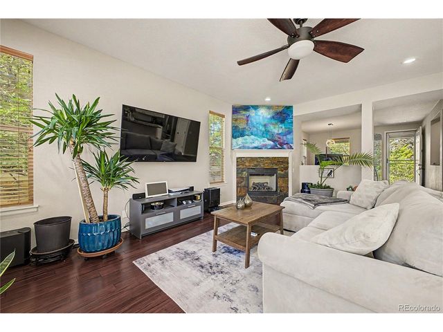 152 N Biloxi Way, Aurora, CO 80018