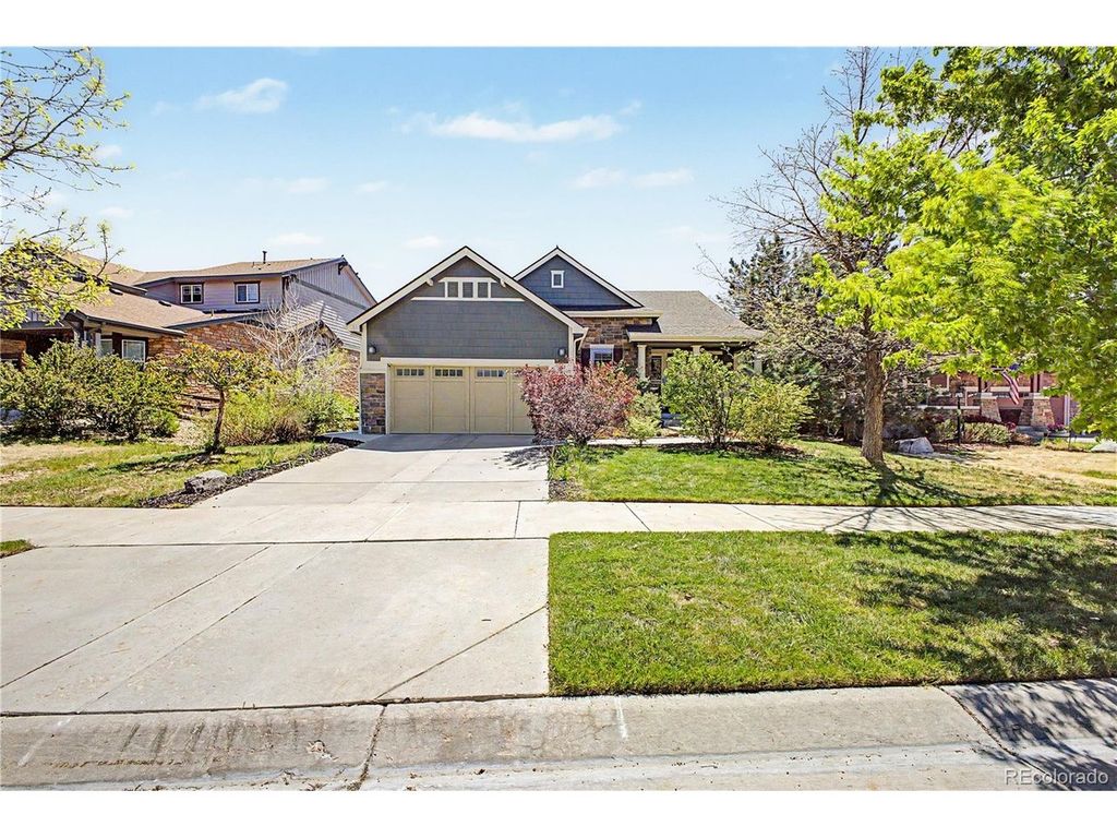 152 N Biloxi Way, Aurora, CO 80018