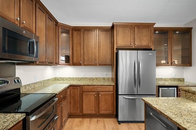 7100 Metro Boulevard 223, Edina, MN 55439