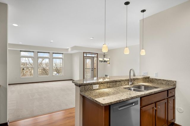 7100 Metro Boulevard 223, Edina, MN 55439