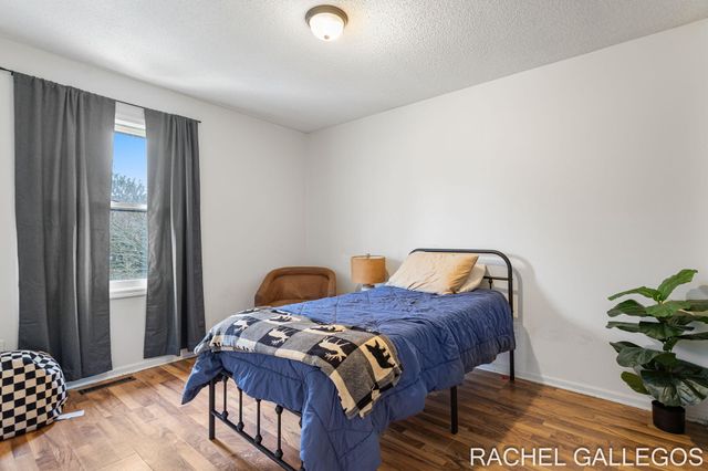 785 Easy Court, Holland, MI 49423