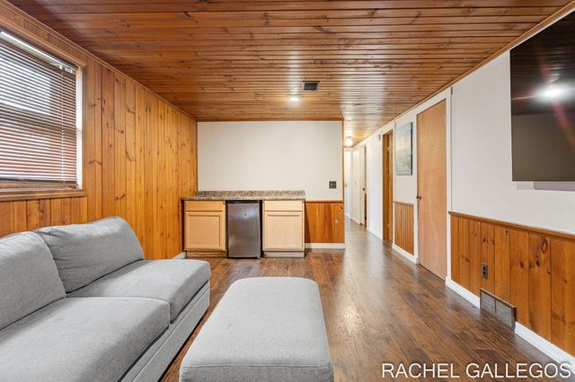 785 Easy Court, Holland, MI 49423