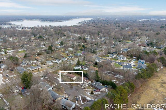 785 Easy Court, Holland, MI 49423