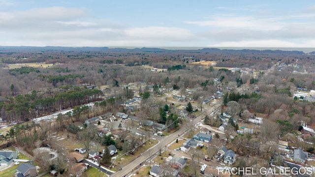 785 Easy Court, Holland, MI 49423