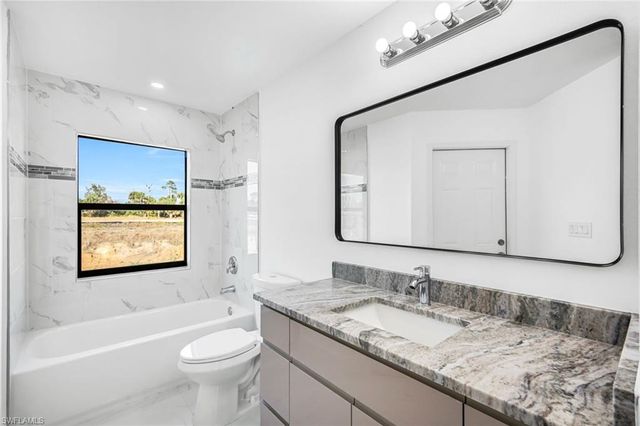 2618 Queen DR, Lehigh Acres, FL 33971