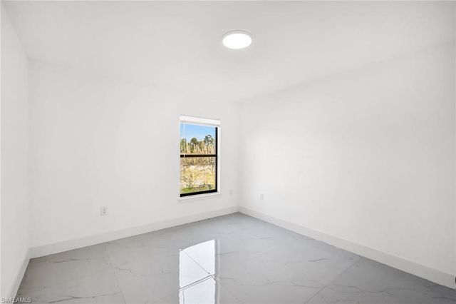 2618 Queen DR, Lehigh Acres, FL 33971