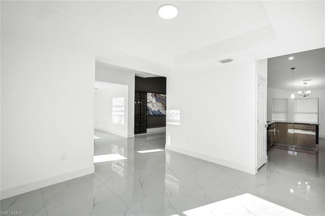 2618 Queen DR, Lehigh Acres, FL 33971