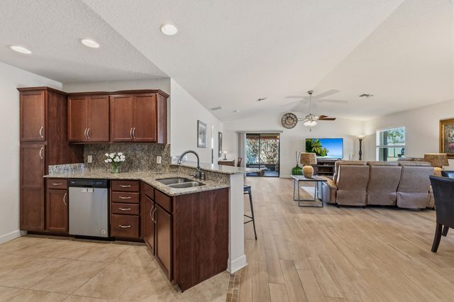 6700 Dulce Real Avenue, Fort Pierce, FL 34951