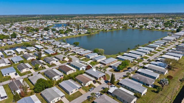 6700 Dulce Real Avenue, Fort Pierce, FL 34951