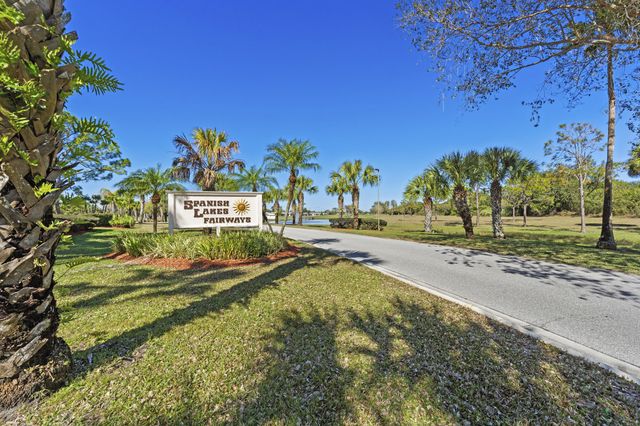 6700 Dulce Real Avenue, Fort Pierce, FL 34951