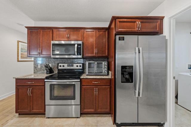 6700 Dulce Real Avenue, Fort Pierce, FL 34951