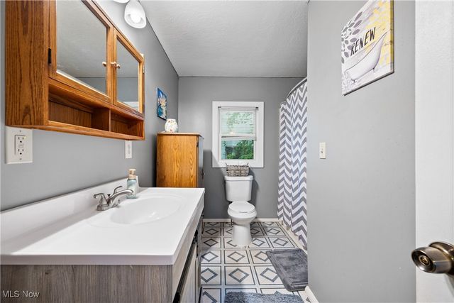 1706 40th Street NW, Canton, OH 44709