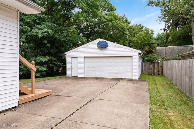 1706 40th Street NW, Canton, OH 44709