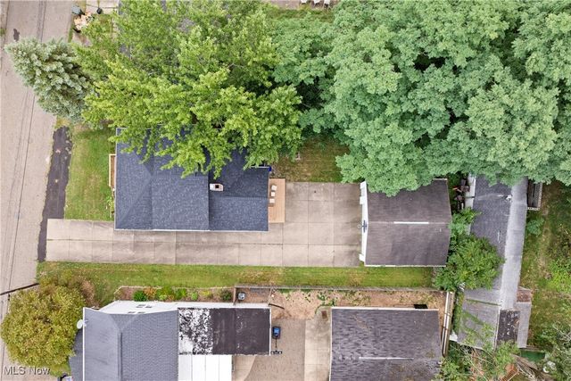 1706 40th Street NW, Canton, OH 44709