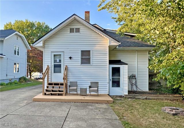 1706 40th Street NW, Canton, OH 44709