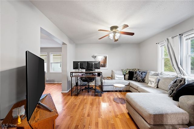 1706 40th Street NW, Canton, OH 44709