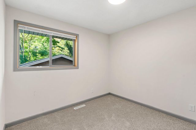 10560 Unity Street NW, Coon Rapids, MN 55433