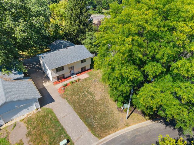 10560 Unity Street NW, Coon Rapids, MN 55433
