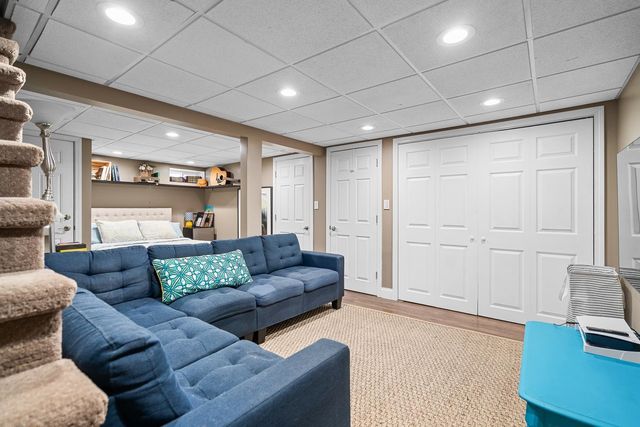 23 Cotter Court, Manchester, NH 03103