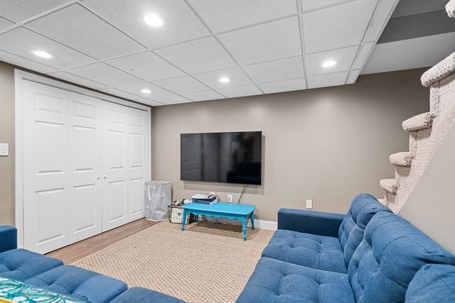 23 Cotter Court, Manchester, NH 03103