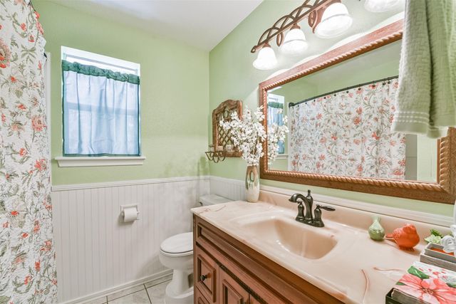 414 Mariachi Street, Crosby, TX 77532